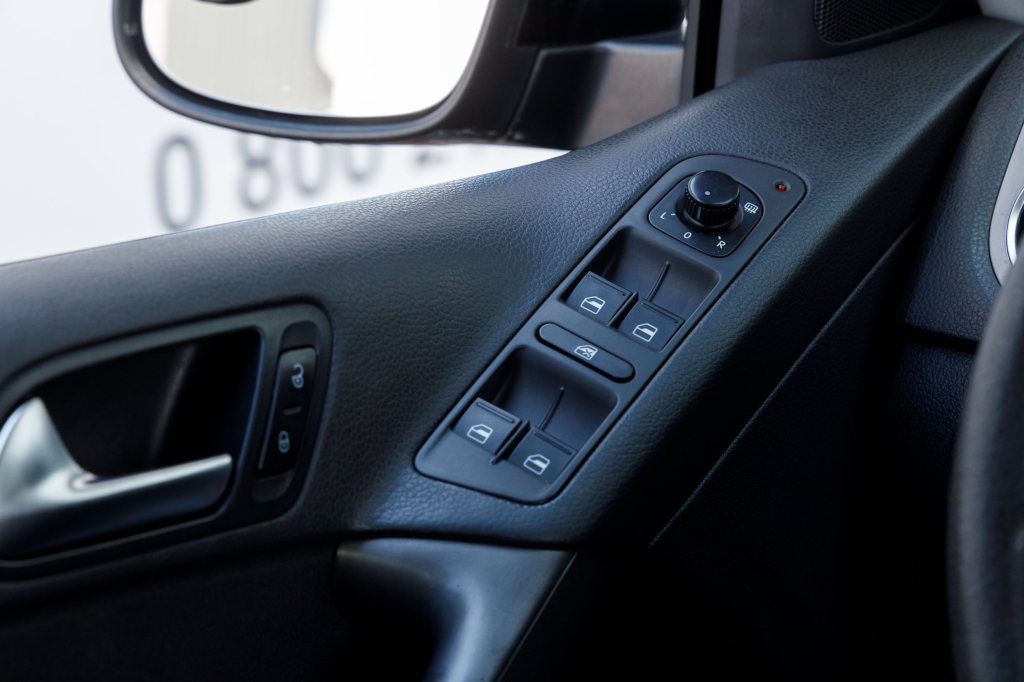 Volkswagen Tiguan 2010 фото 24