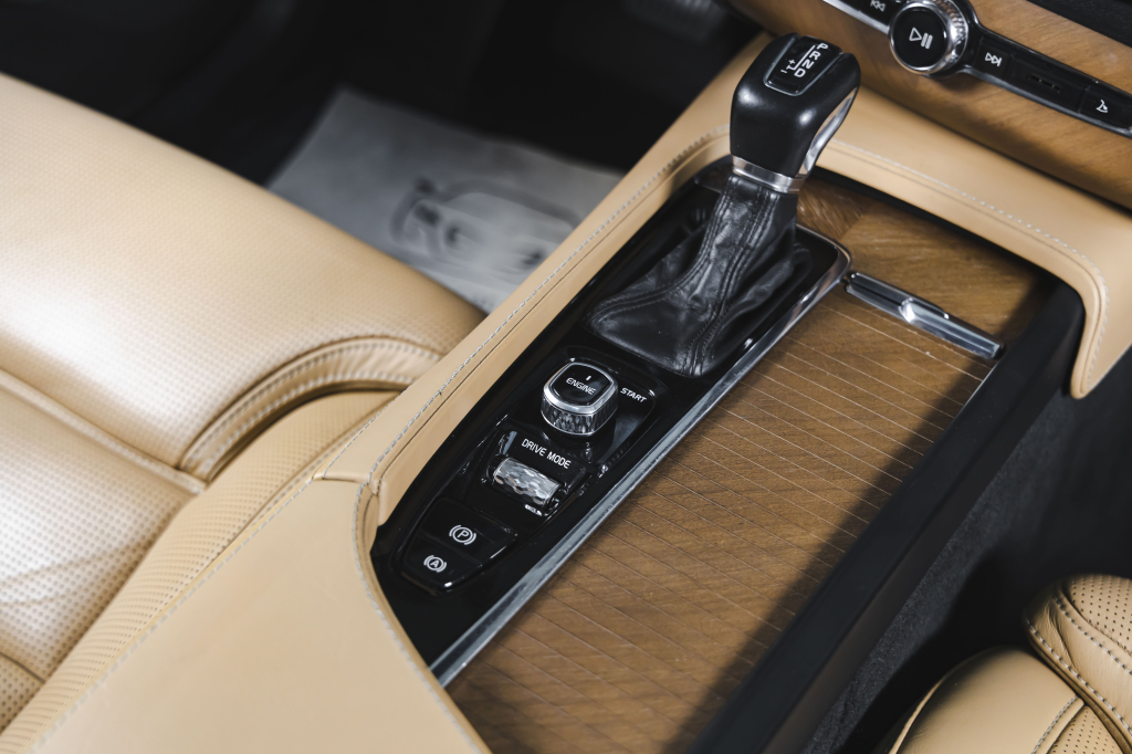 Volvo XC90 2015 photo 26