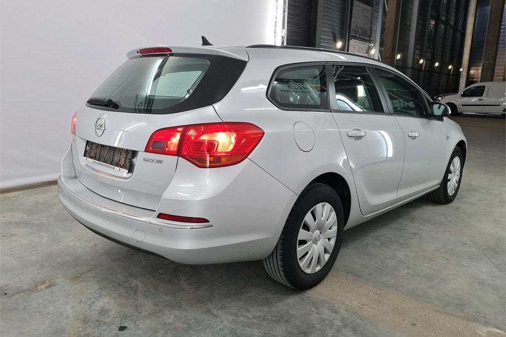 Opel Astra Sports Tourer 2015 photo 1