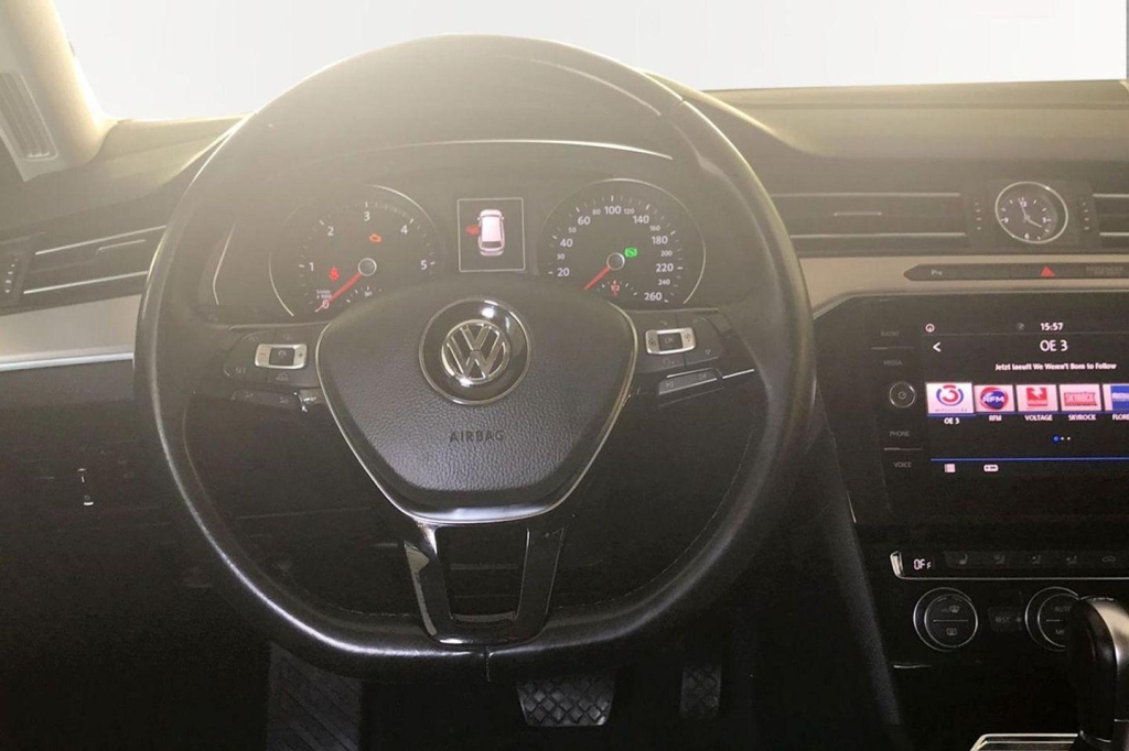 Volkswagen Passat Variant 2017 photo 3