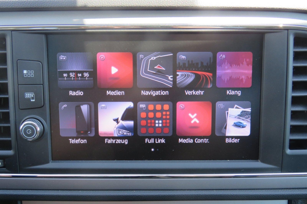 SEAT Leon ST 2020 фото 10