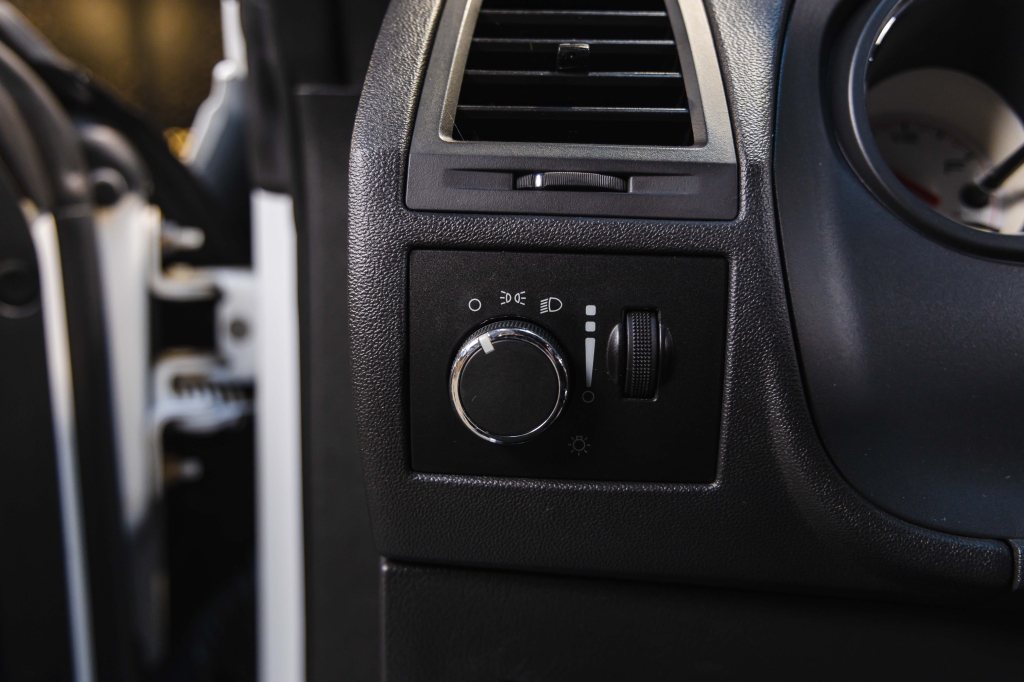 Dodge Challenger 2013 фото 22