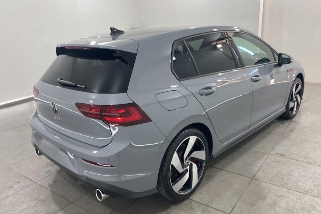 Volkswagen Golf GTI 2021 фото 7