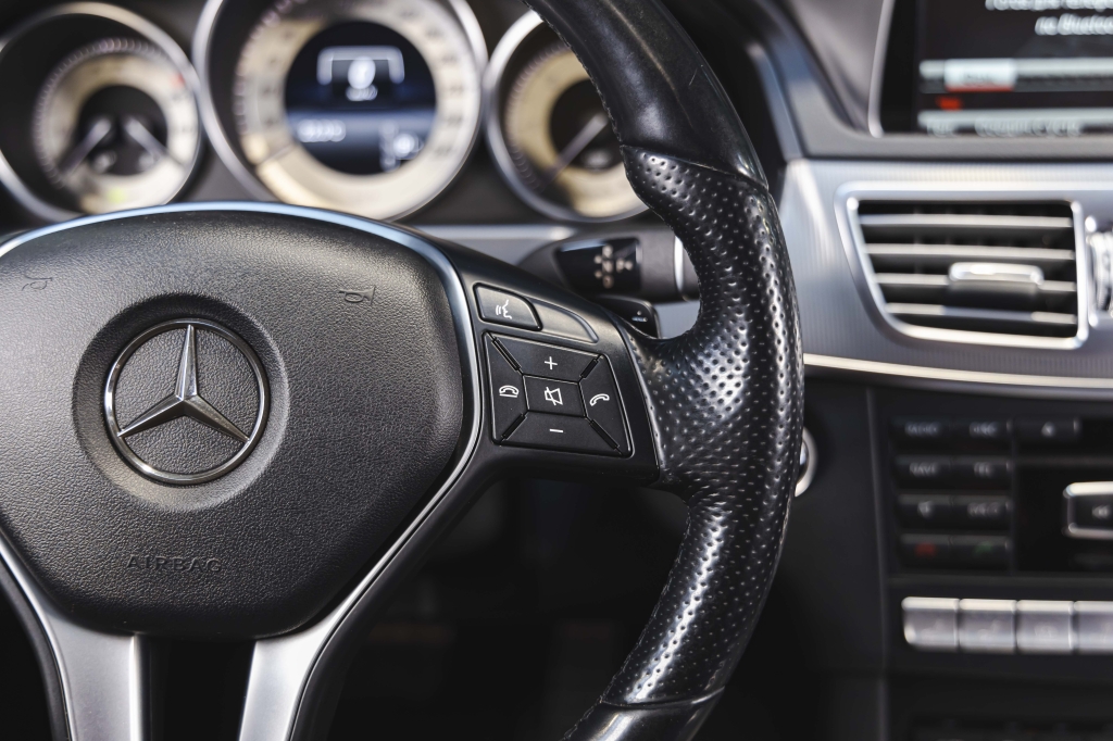 Mercedes-Benz E-Class E350 2014 photo 33