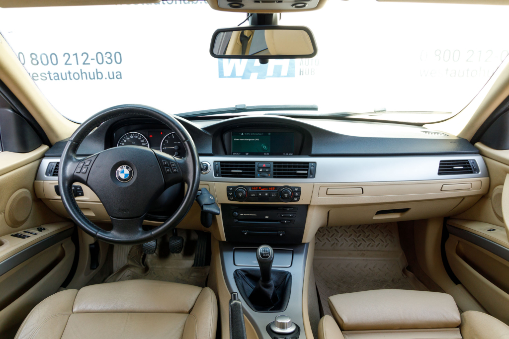 BMW 320 2005 фото 11