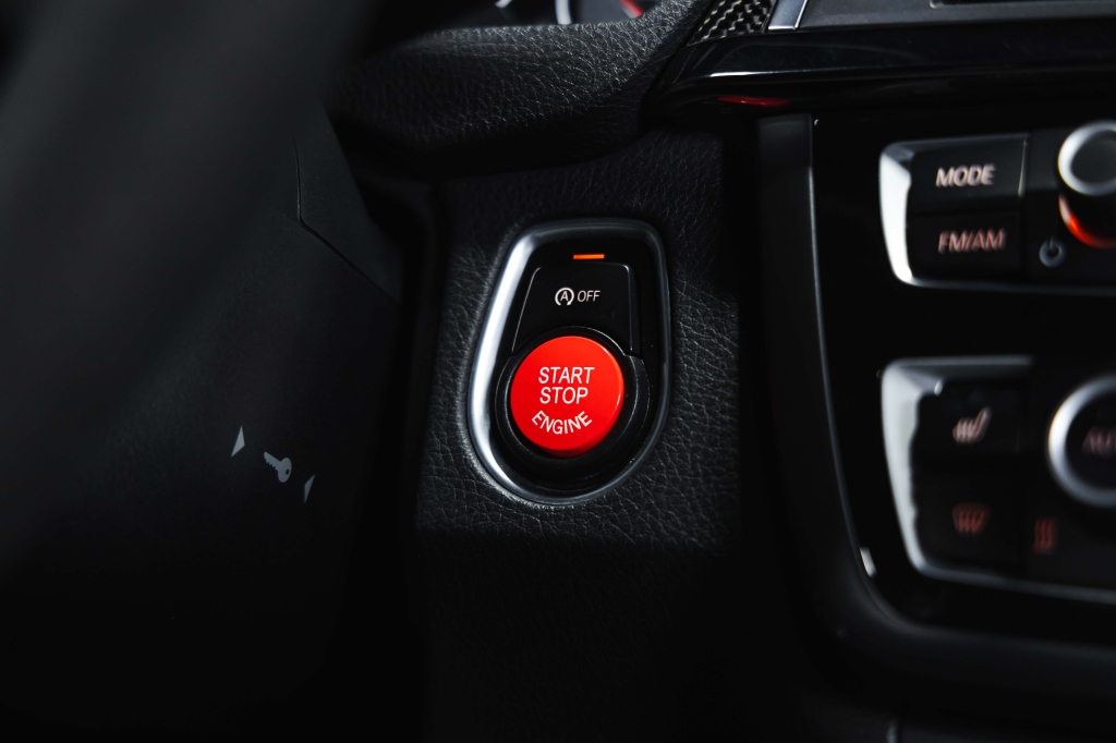 BMW M4 2015 фото 40