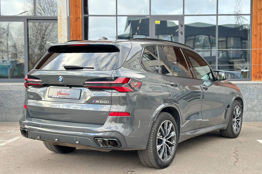BMW X5 M60i 2024 photo 6
