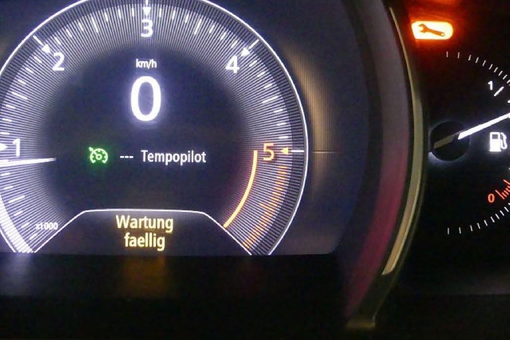 Renault Megane Grandtour 2018 photo 15