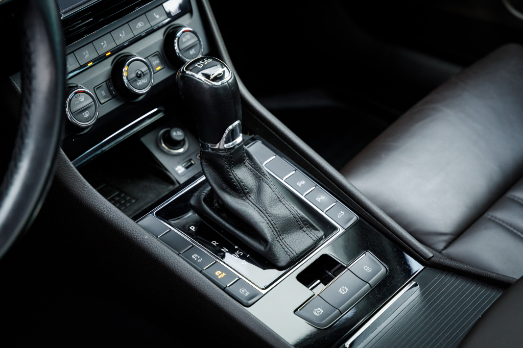 Skoda Superb Laurin & Klement 4x4 2015 фото 22