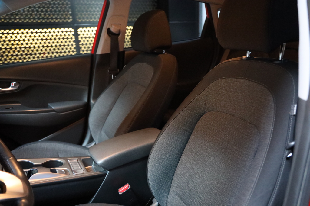 Hyundai Kona Electric 2021 фото 23