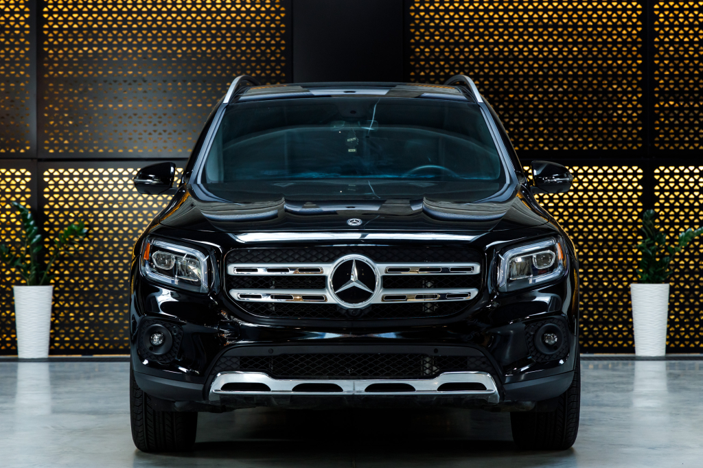 Mercedes-Benz GLB-Class 250 2020 photo 1