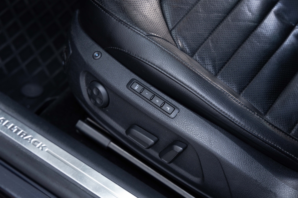 Volkswagen Passat Alltrack 2013 photo 16