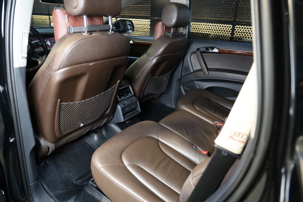 Audi Q7 2015 фото 26