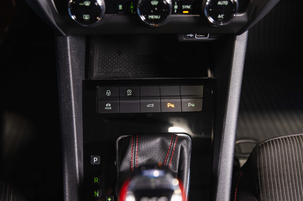 Skoda Octavia 2018 photo 28