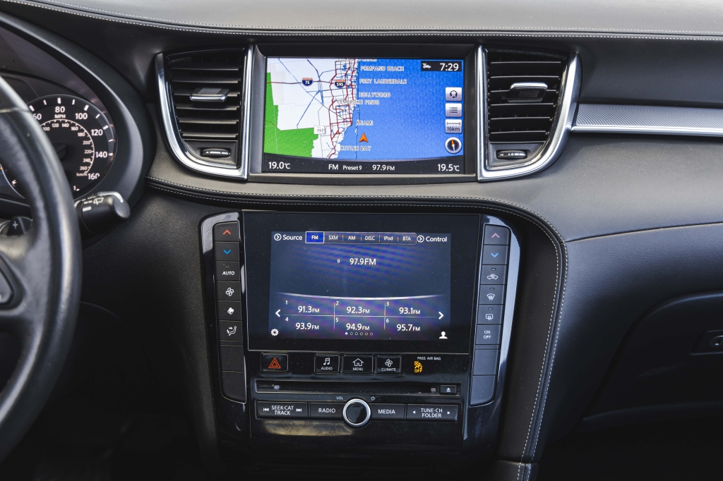 Infiniti QX50 2018 фото 10