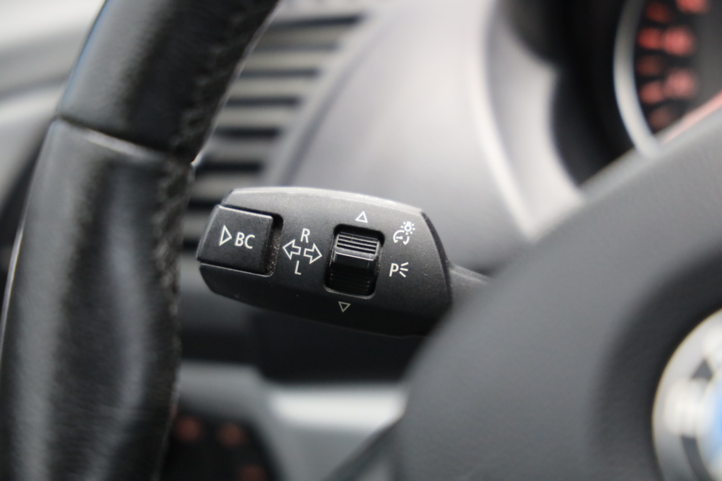 BMW 1 Series 116i 2008 фото 21