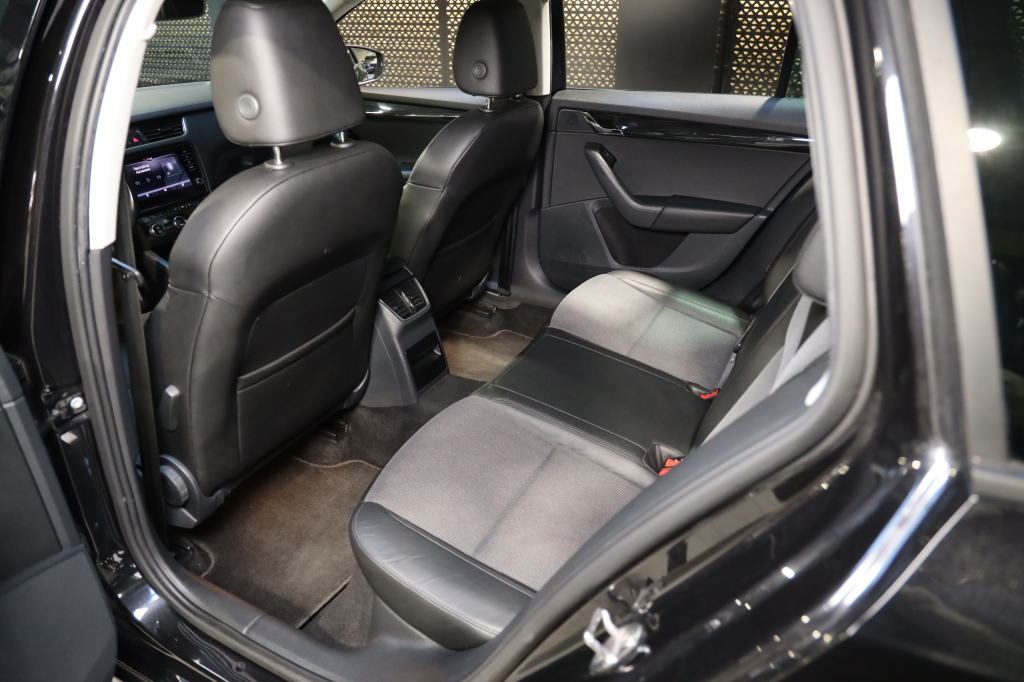 Skoda Octavia 2019 фото 19