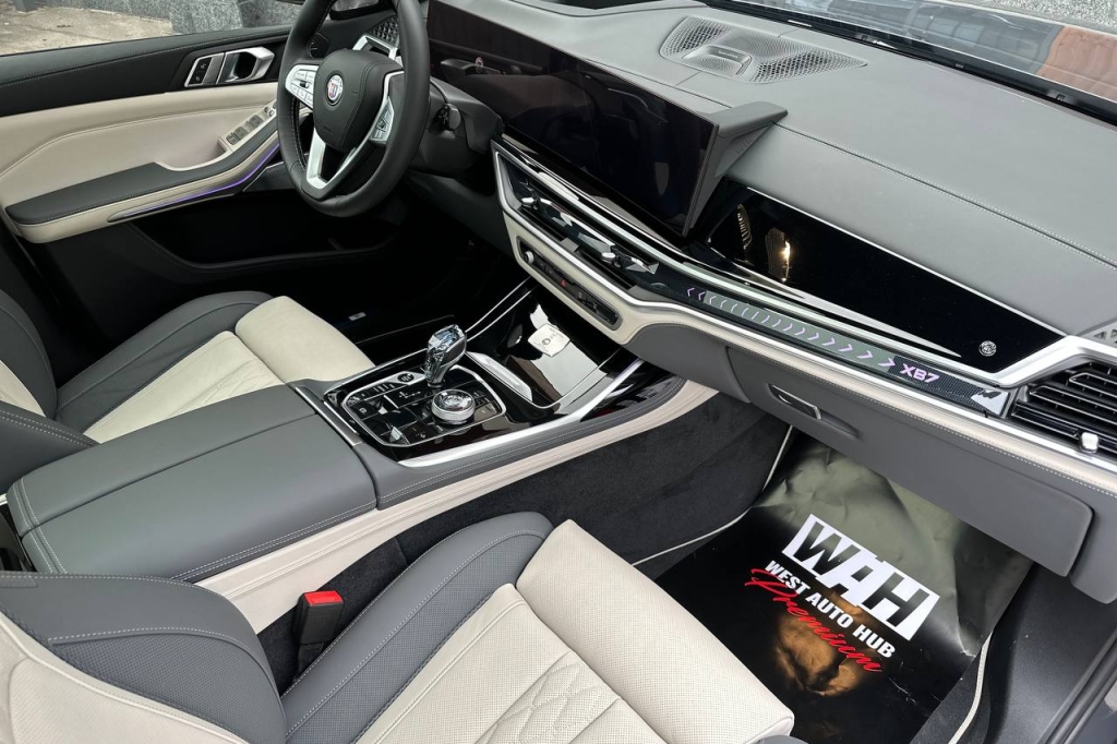 BMW-Alpina XB7 2022 фото 17