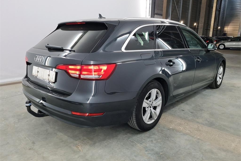 Audi A4 Avant 2016 фото 4