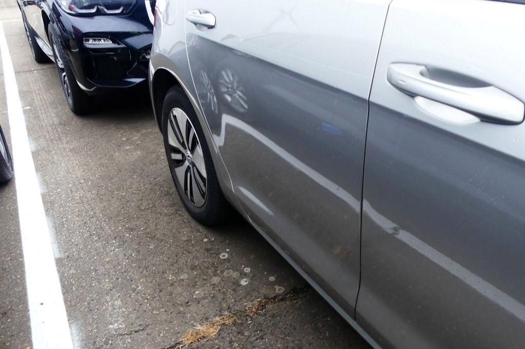 Volkswagen e-Golf 2018 photo 34