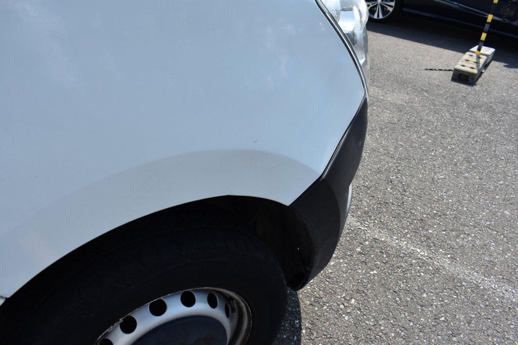 Renault Master Pritsche 2018 photo 33