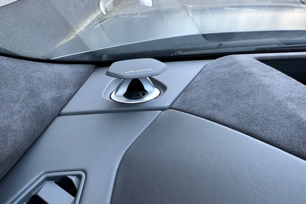 Lamborghini Urus 2019 фото 12