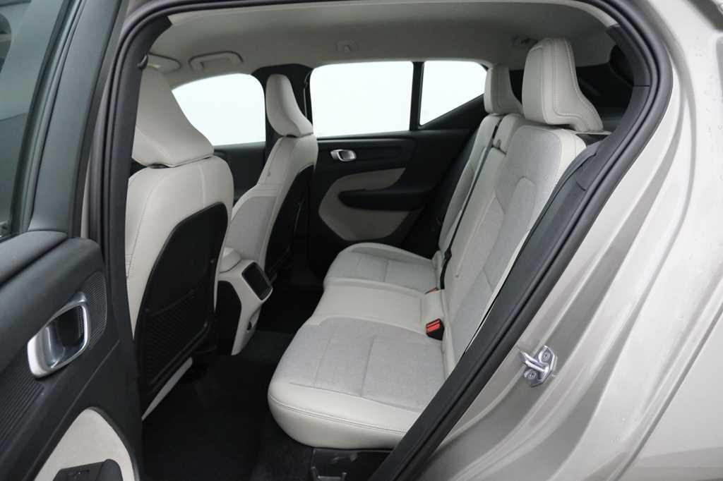 Volvo XC40 2020 photo 1