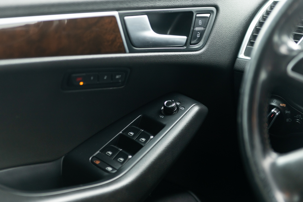 Audi Q5 Premium Plus 2012 photo 22