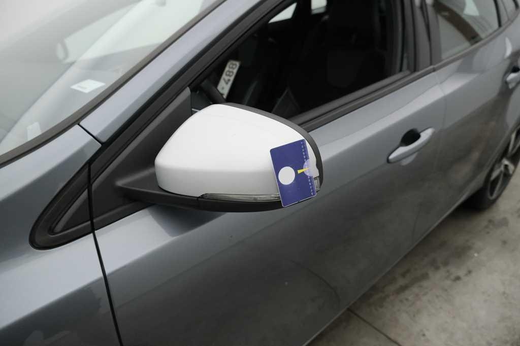 Volvo V40 2017 фото 35