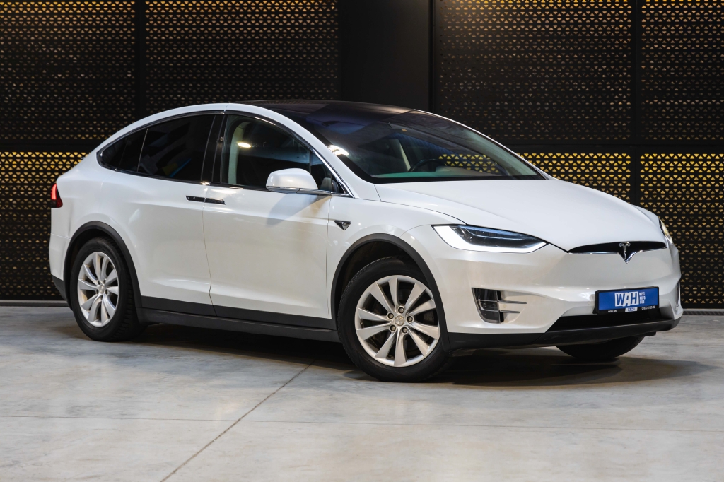 Tesla Model X 75D 2017 фото 6
