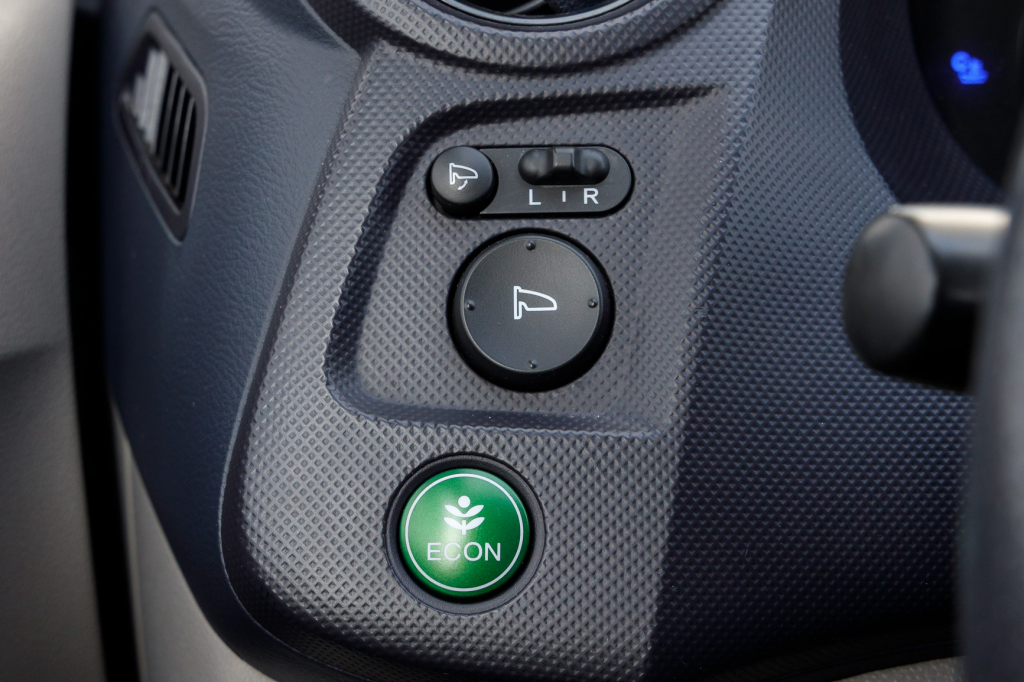 Honda Insight 2010 photo 20