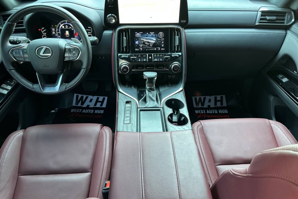 Lexus LX 500d 2023 фото 21