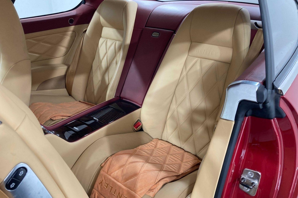 Bentley Continental 2005 photo 1