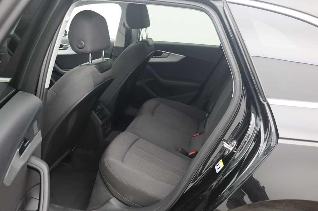 Audi A4 Avant 2017 photo 5