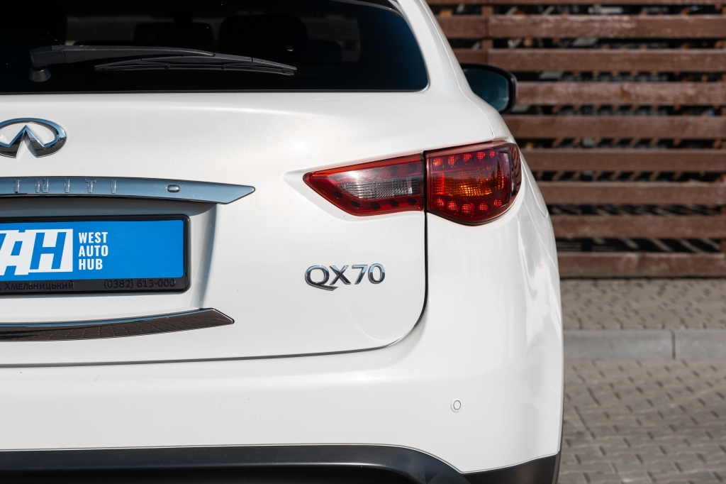 Infiniti QX70 2015 фото 9