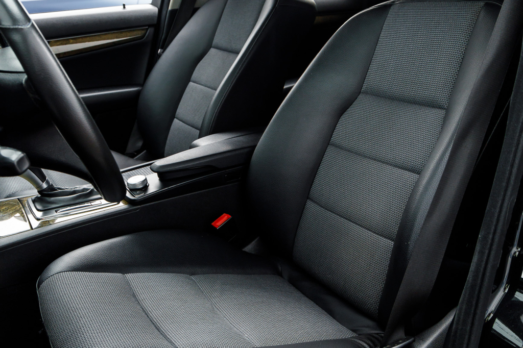 Mercedes-Benz C 220 Avantgarde 2008 photo 11