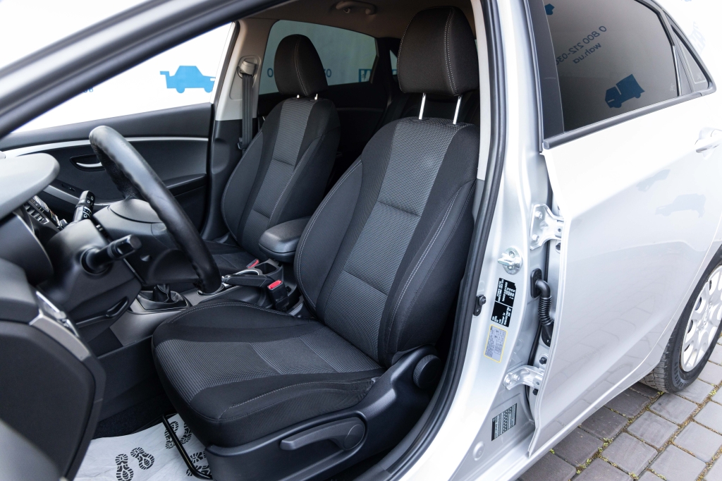 Hyundai i30 2013 фото 12