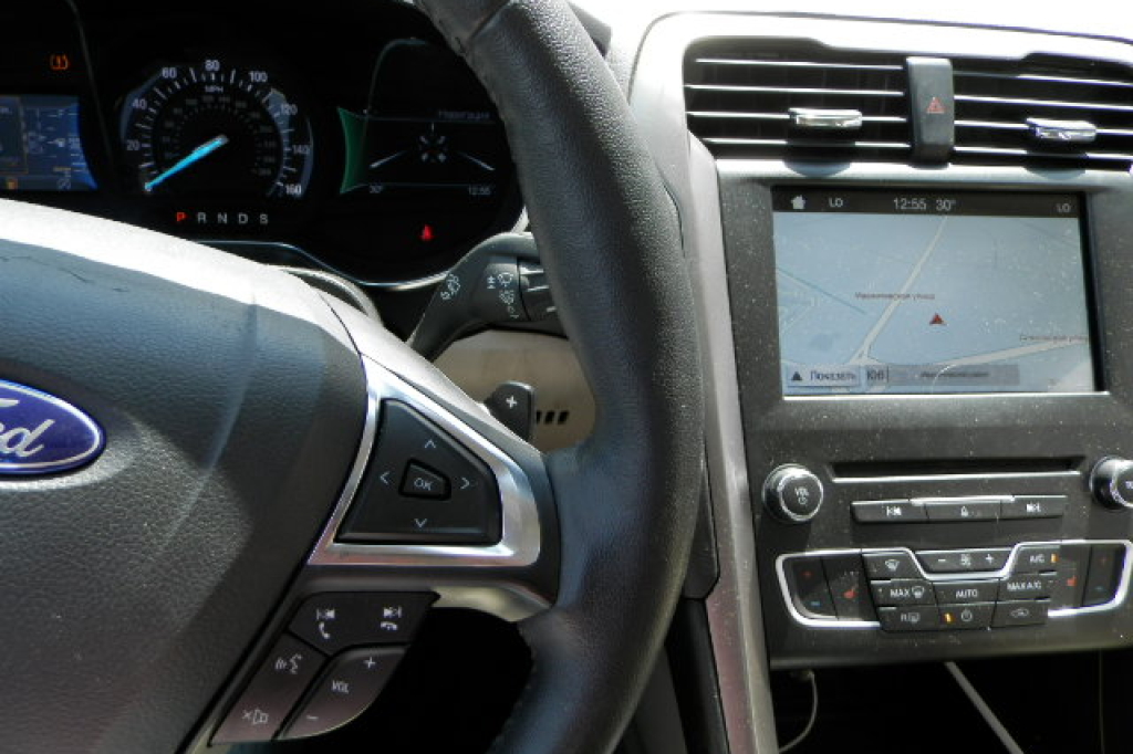 Ford Fusion SE Plus 2017 фото 18