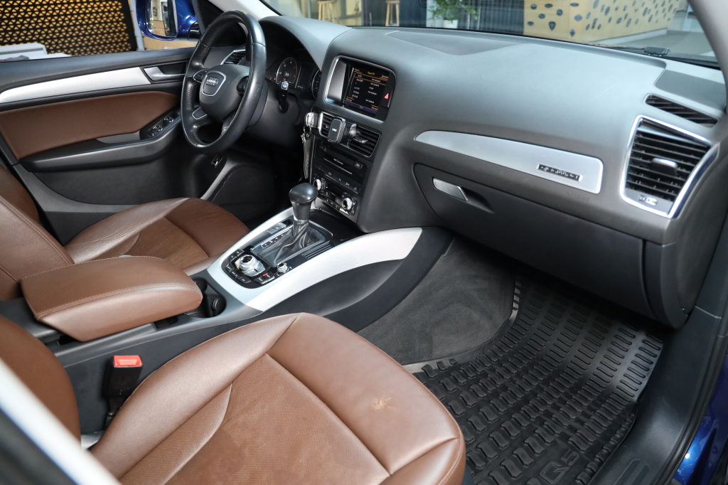 Audi Q5 2016 фото 18