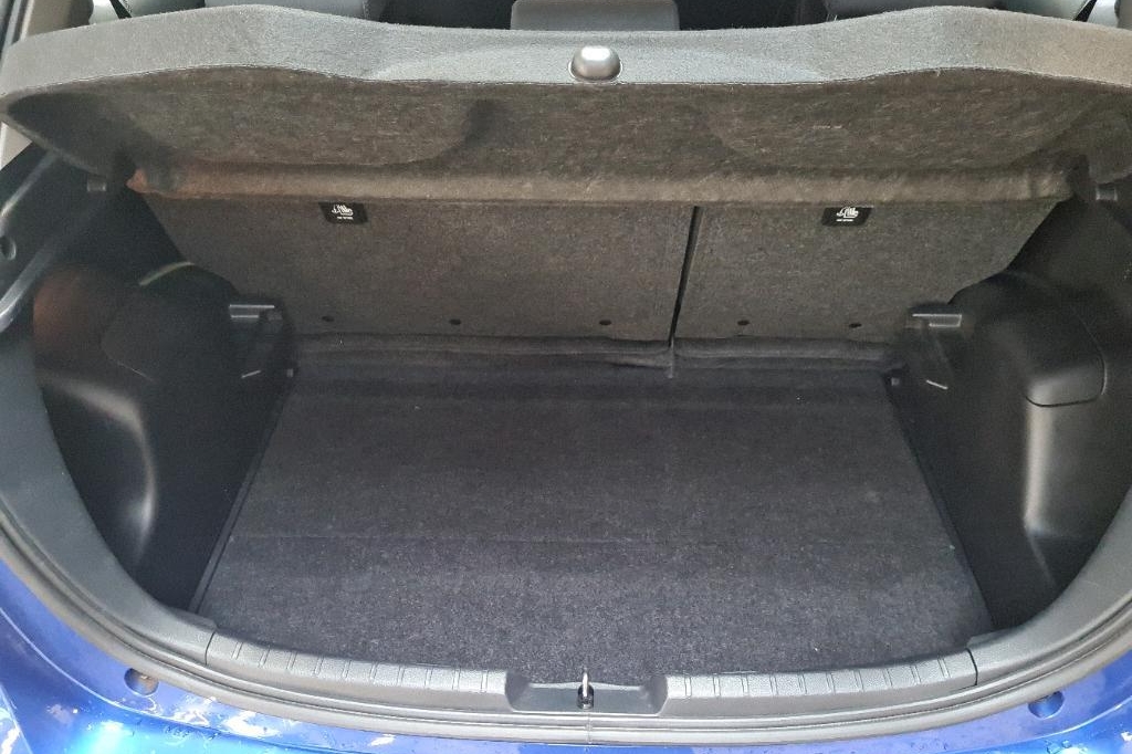 Toyota Yaris 2019 фото 22