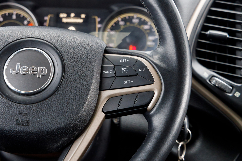 Jeep Cherokee Latitude 4x4 2016 фото 16