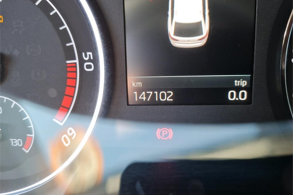 Skoda Superb Combi 2017 photo 3