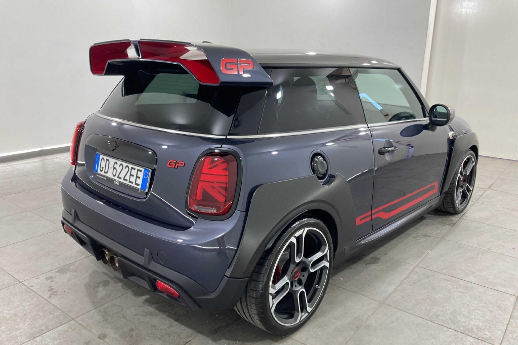 MINI Cooper 2020 фото 1
