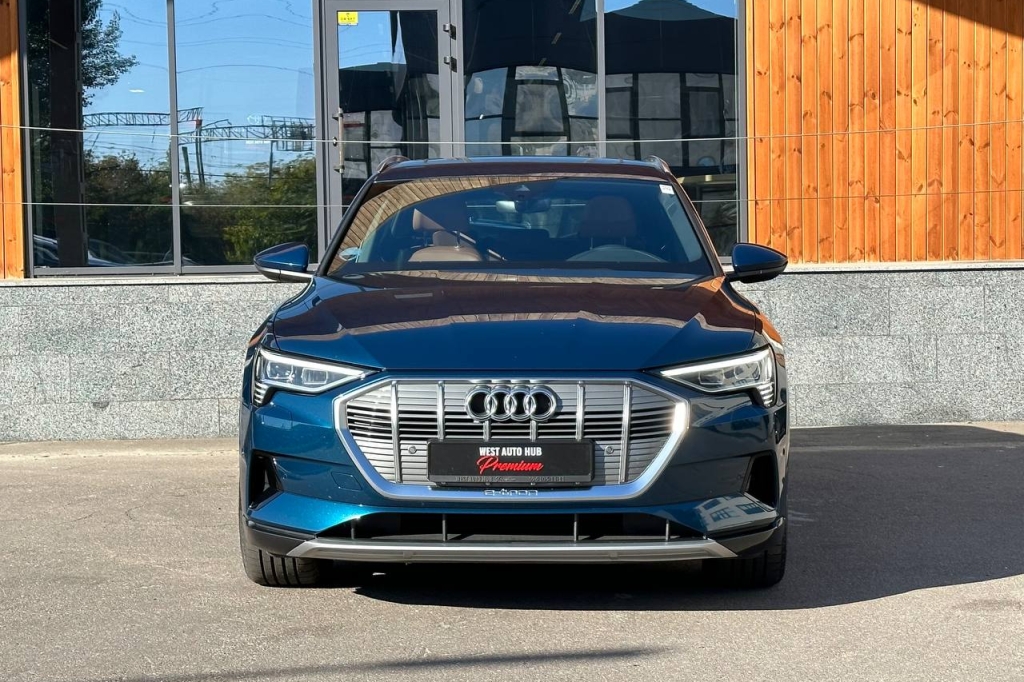 Audi e-tron 55 Quattro 2019 фото 1