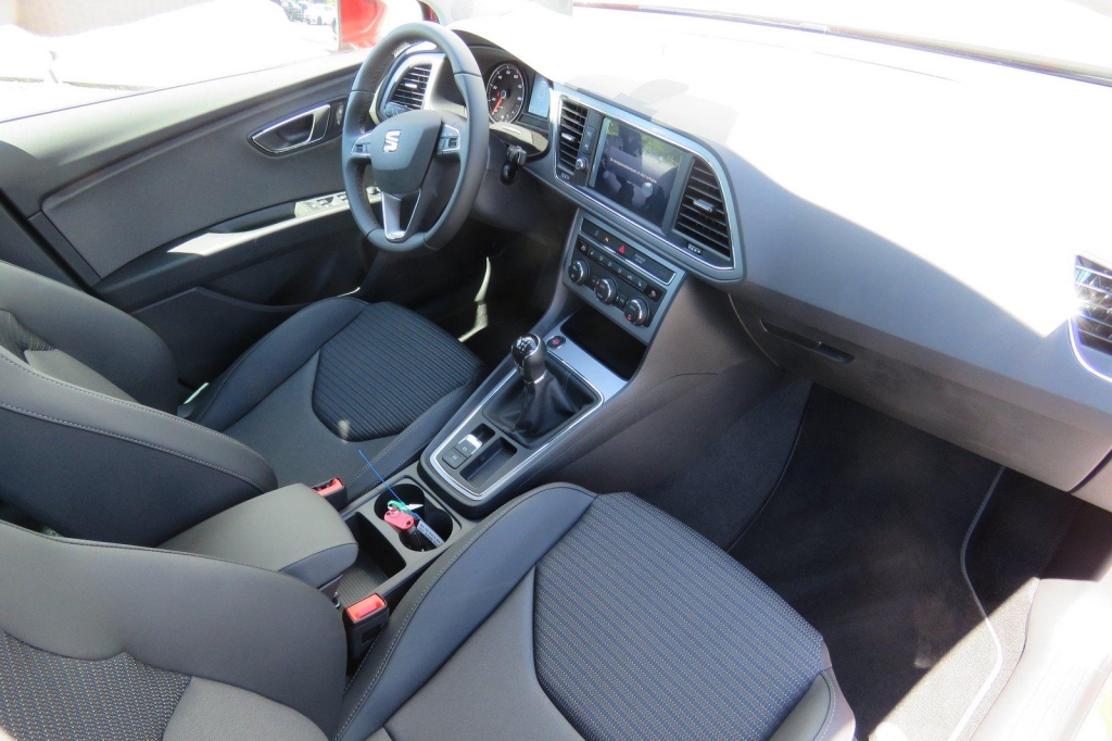 SEAT Leon ST 2019 photo 4