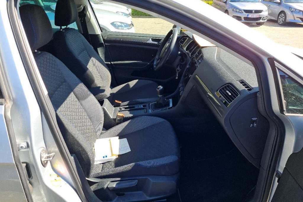 Volkswagen Golf 2019 photo 1