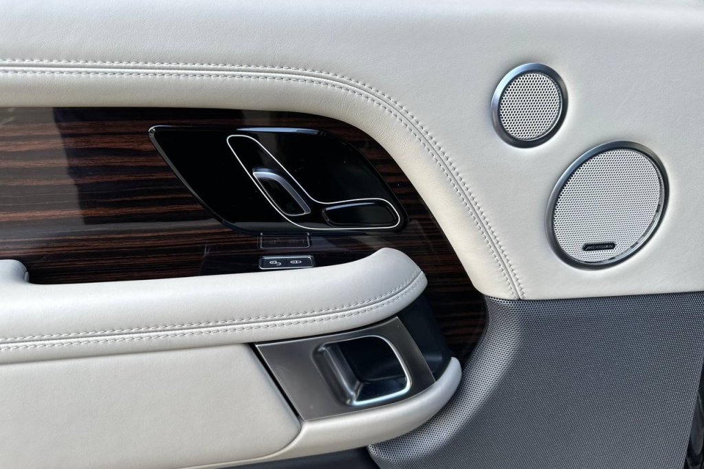 Land Rover Range Rover Autobiography 2018 фото 16