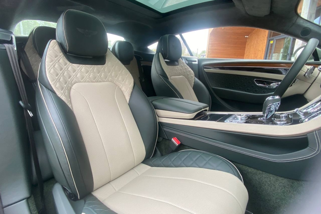 Bentley Continental GT 2021 фото 15