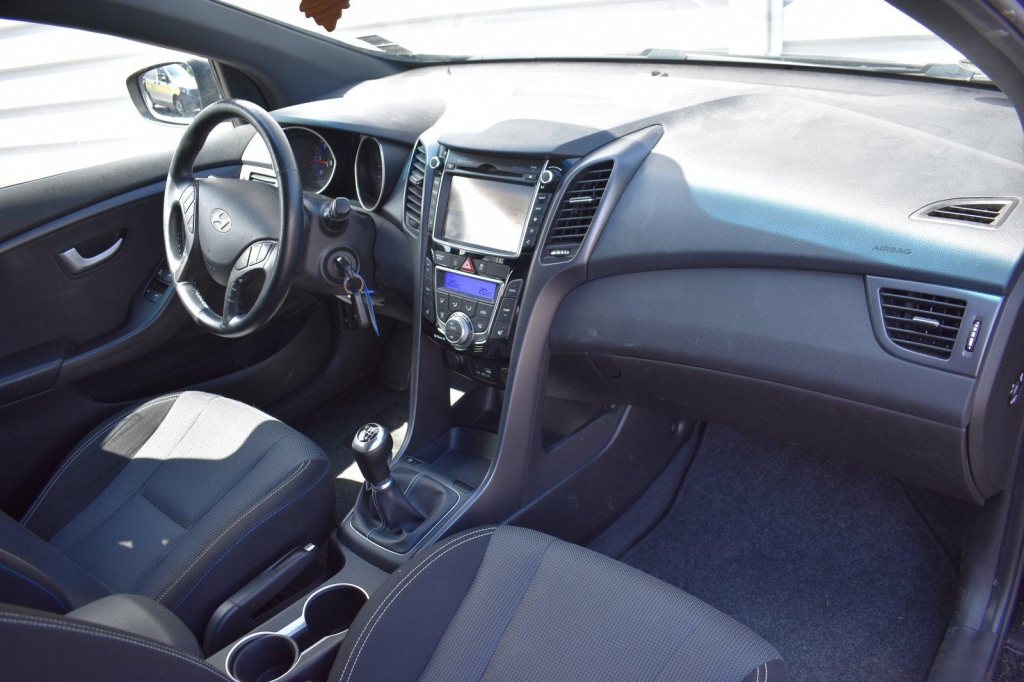 Hyundai i30 CW 2017 photo 2