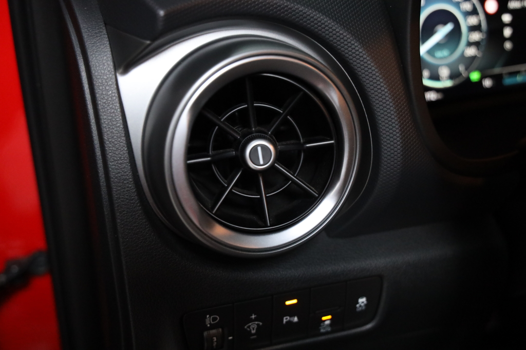 Hyundai Kona Electric 2021 фото 15